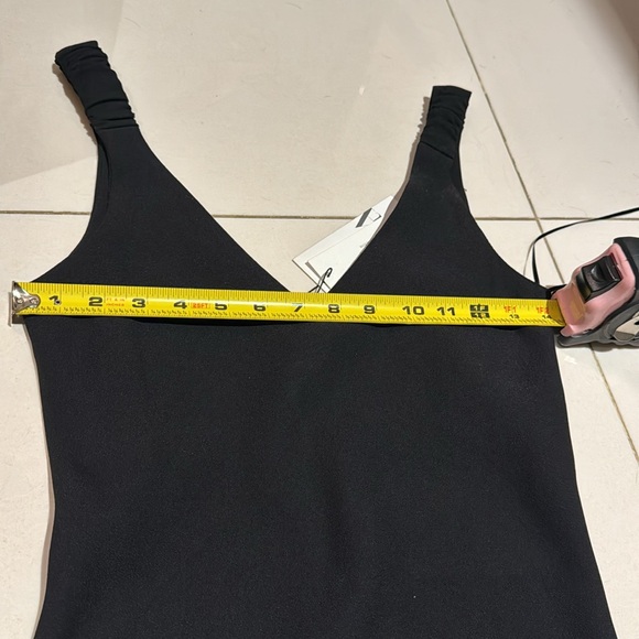 Brand new Zara dress. - Picture 9 of 9